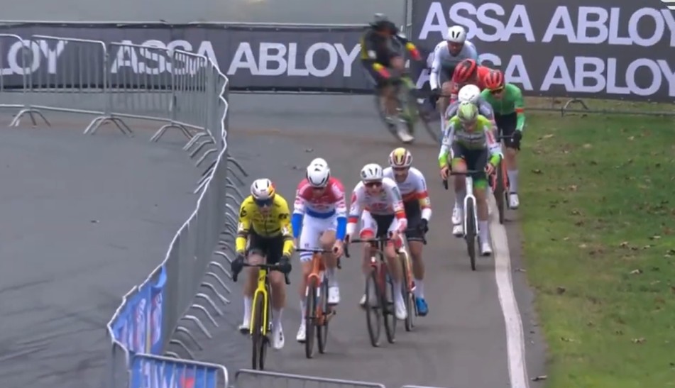 girodociclismo.com.br tibor del grosso bate wout van aert no pulo e vence o superprestige de heusden zolder confira os resultados e a chegada image 8