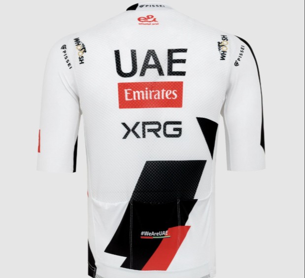 girodociclismo.com.br uae emirates xrg apresenta o novo uniforme para 2026 assista o video image