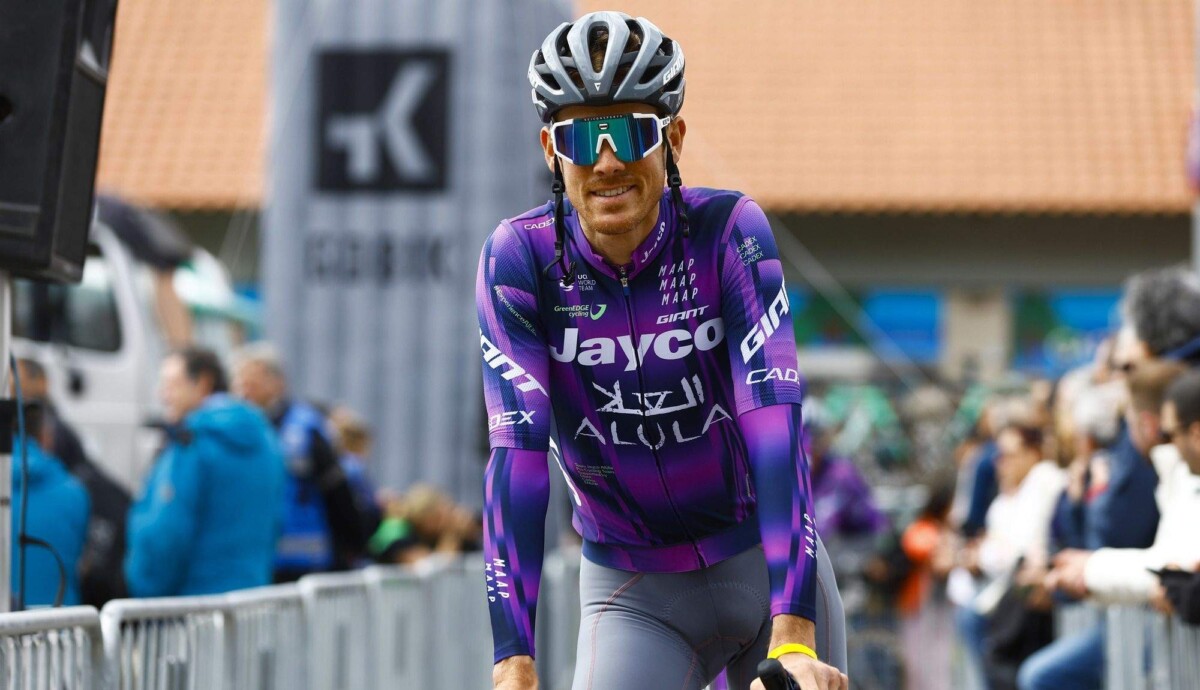 girodociclismo.com.br vencedor de etapas da vuelta a espana encerra a carreira e inicia nova funcao como diretor assista o divertido video image