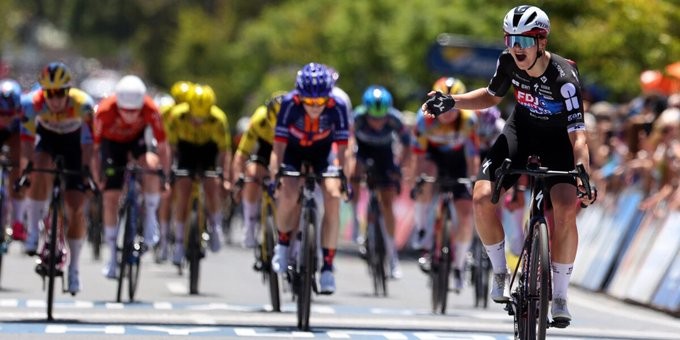 girodociclismo.com.br ally wollaston abre o worldtour 2026 com vitoria emocionante no womens tour down under image 3