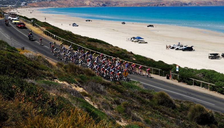 girodociclismo.com.br ally wollaston abre o worldtour 2026 com vitoria emocionante no womens tour down under image 5