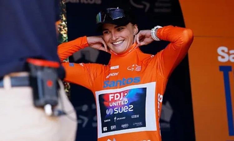 girodociclismo.com.br ally wollaston abre o worldtour 2026 com vitoria emocionante no womens tour down under image 6