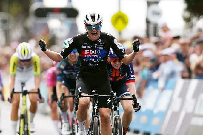 girodociclismo.com.br ally wollaston vence a cadel evans road race confir image
