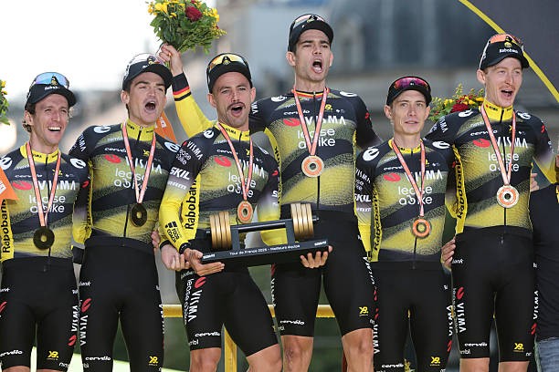 girodociclismo.com.br bjarne riis faz duras criticas apos a aposentadoria de simon yates alguem esta se sentindo humilhado ele acabou de vencer o giro image 3