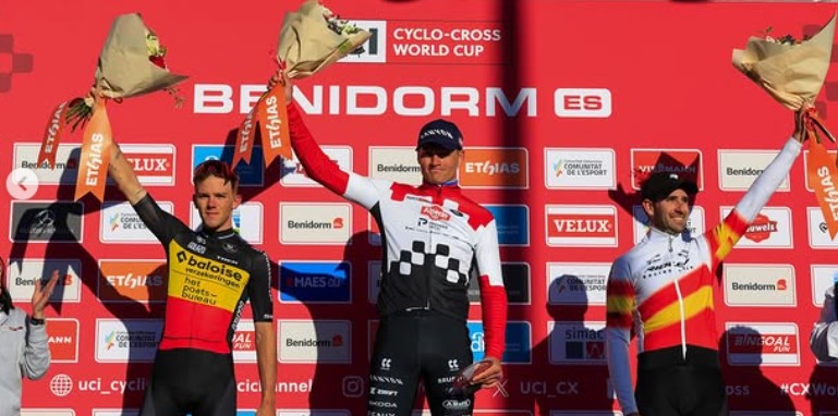 girodociclismo.com.br campeao belga lamenta derrota para mathieu van der poel estou decepcionado por ter ficado muito para tras assista o video image 3