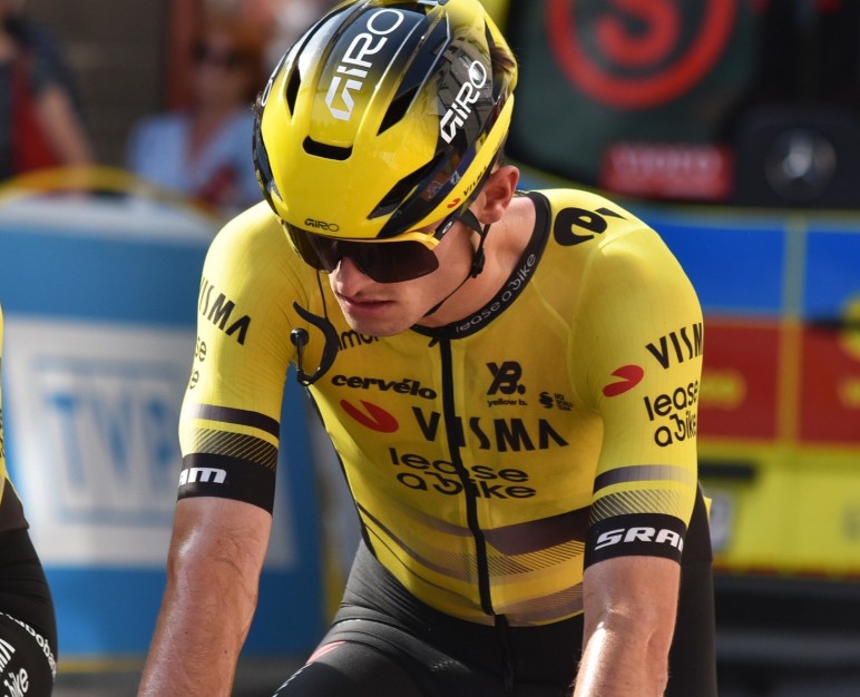 girodociclismo.com.br ciclista da visma lease a bibe tem fratura confirmada apos queda equipe faz anuncio oficial e atleta mantem o bom humor menno versus canguru 0 1 image 3