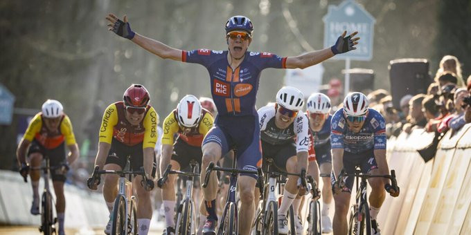 girodociclismo.com.br ciclista do worldtour sofre reves e deve ficar fora durante toda a primavera ciclista passara por delicada cirurgia confira o anuncio da equipe nils eekhoff ii