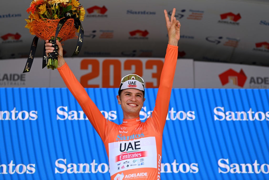 girodociclismo.com.br etapa rainha do santos tour down under sofre grande alteracao iconica subida e retirada e uae emirates esta mais perto da vitoria image