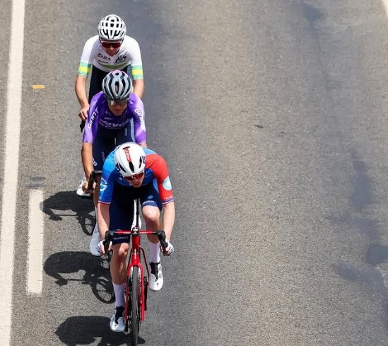 girodociclismo.com.br ethan vernon vence 4a etapa do santos tour down under jhonatan narvaez sofre grave queda e abandona veja os resultados e a chegada image 3