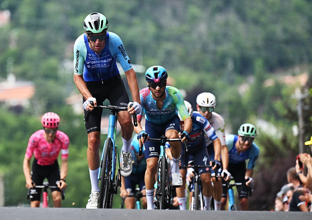 girodociclismo.com.br gregario de jonas vingegaard no tour da declaracao inusitada serei o pior ciclista da equipe no tour de france assista o video image 4