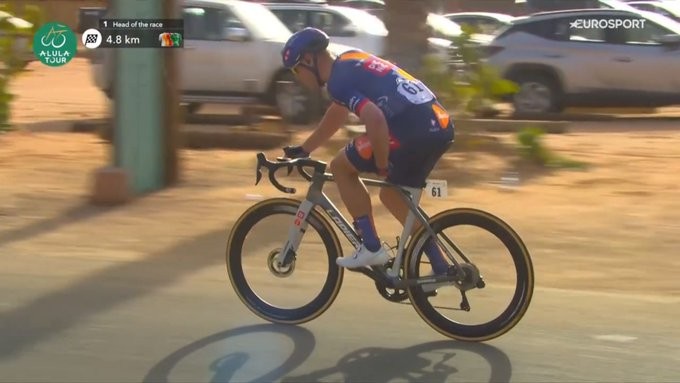 girodociclismo.com.br jonathan milan imbativel no alula tour italiano vence a 2a etapa e amplia a lideranca confira os resultados e a chegada image 5