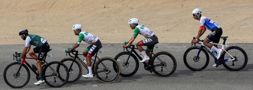 girodociclismo.com.br jonathan milan vence a 1a etapa do alula tour e e lider veste a primeira camisa de lider image 13