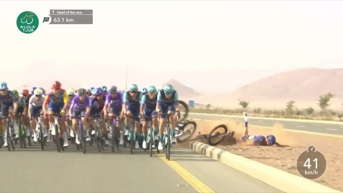 girodociclismo.com.br jonathan milan vence a 1a etapa do alula tour e e lider veste a primeira camisa de lider image 14