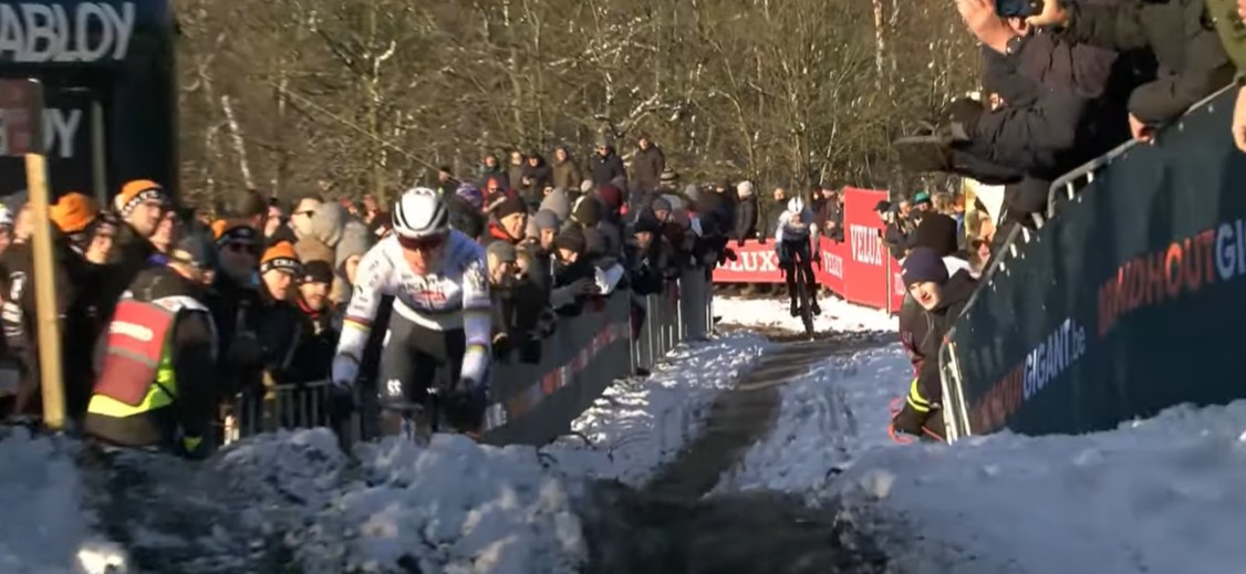 girodociclismo.com.br mathieu van der poel avassalador na copa do mundo holandes vence pela 9a vez consecutiva confira os resultados e a chegada image 4