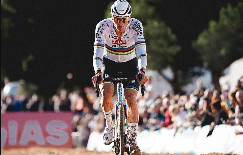 girodociclismo.com.br mathieu van der poel da show e vence e a copa do mundo de benidorm confira os resultados e a chegada image 10