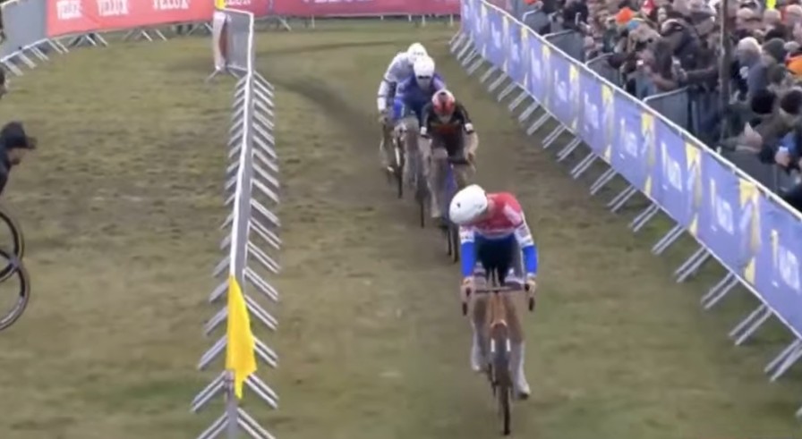 girodociclismo.com.br mathieu van der poel imbativel vence a copa do mundo de maasmechelen confira os resultados e a chegada image 7