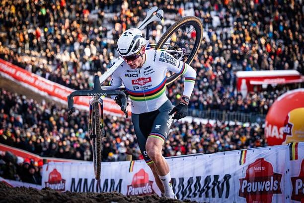 girodociclismo.com.br mathieu van der poel pode ser surpresa em competicao no proximo domingo ele decidira no final de semana image 1