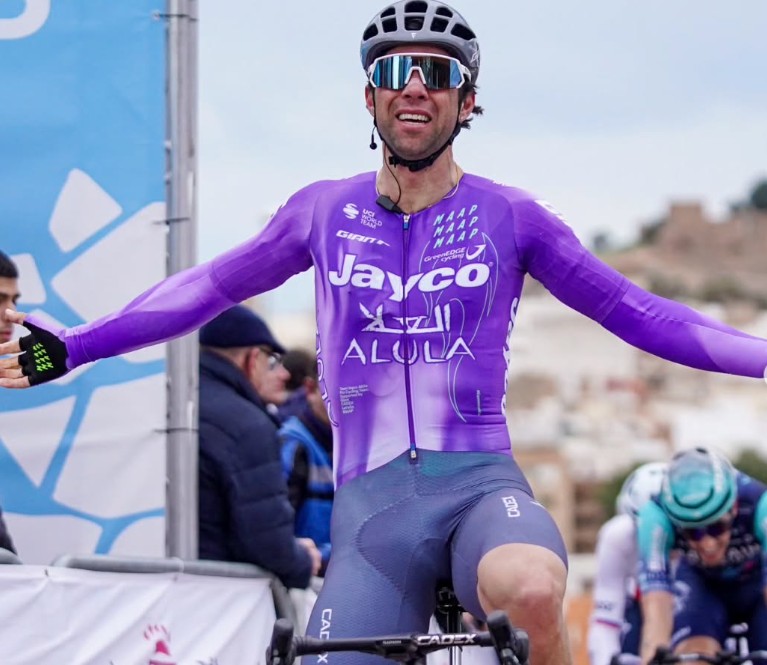 girodociclismo.com.br michael matthews vence gp castellon confira os resultados e a chegada image 2