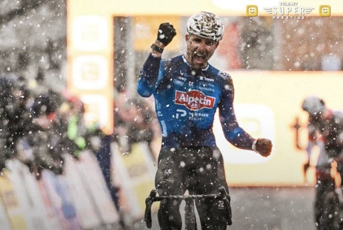 girodociclismo.com.br niels vandeputte vence o superprestige gullegem em final eletrizante confira os resultados e a chegada image 6