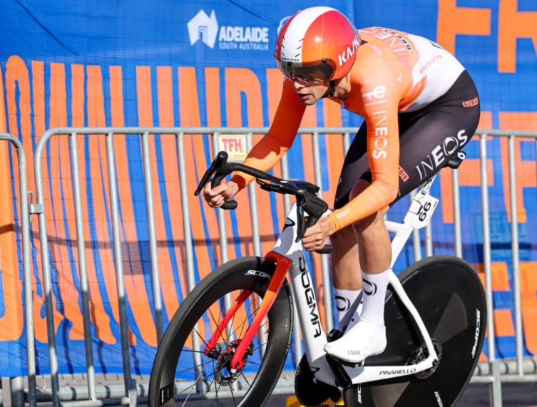 girodociclismo.com.br samuel watson vence o prologo e assume a primeira lideranca do santos tour down under 2026 image 6