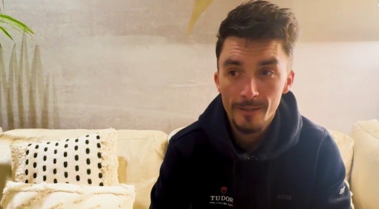 girodociclismo.com.br tadej pogacar costuma dominar mas sempre ha indecisoes julian alaphilippe projeta 2026 e como superar o campeao mundial assista o video image