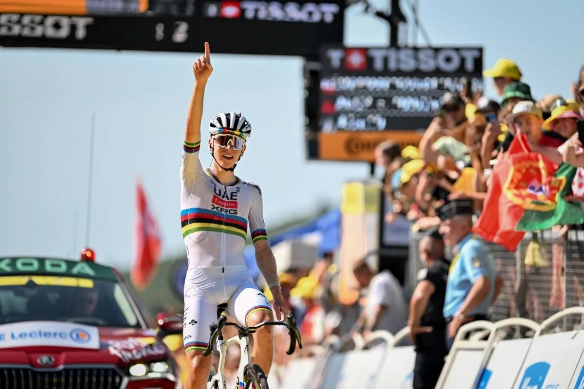 girodociclismo.com.br tadej pogacar participa de homenagem a jovem ciclista falecido na italia image