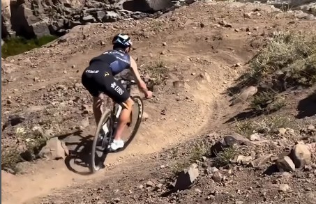 girodociclismo.com.br tom pidcock escolhe o chile para preparacao intensa visando a temporada 2026 image 1