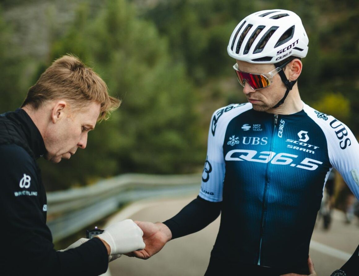 girodociclismo.com.br tom pidcock foi o primeiro a levantar a mao pinarello q36 5 surpreende e realiza longo training camp na america do sul image 6