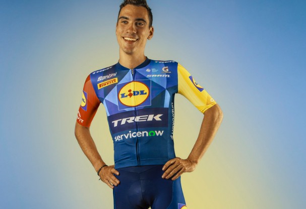 girodociclismo.com.br uniformes do worldtour jayco alula apresenta novo kit confira todos os novos uniformes para 2026 image 8