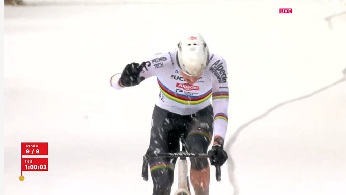 girodociclismo.com.br van der poel domina o snowcross de mol apos queda de van aert image 3