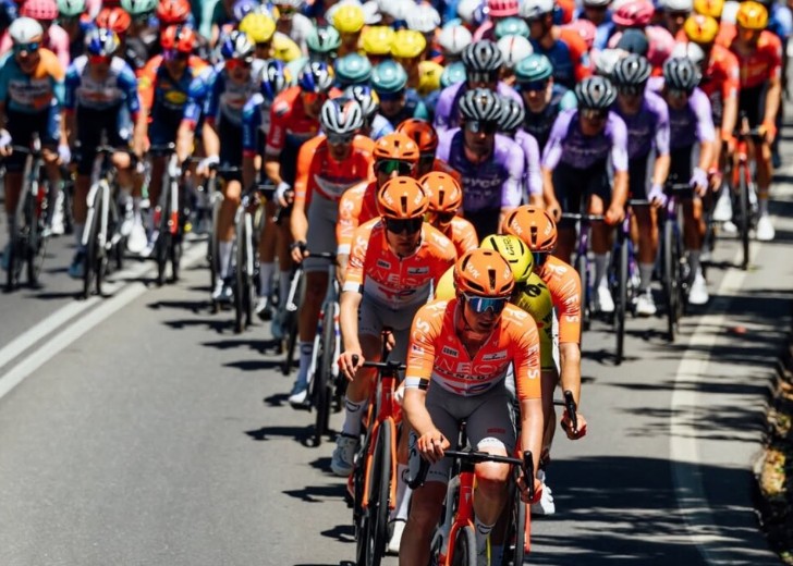girodociclismo.com.br welsford domina a terceira etapa do tour down under e celebra vitoria especial image 1
