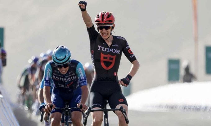 girodociclismo.com.br yannis voisard vence a 3a etapa do alula tour afonso eulalio 2o colocado e vice lider confira os resultados e a chegada image 11