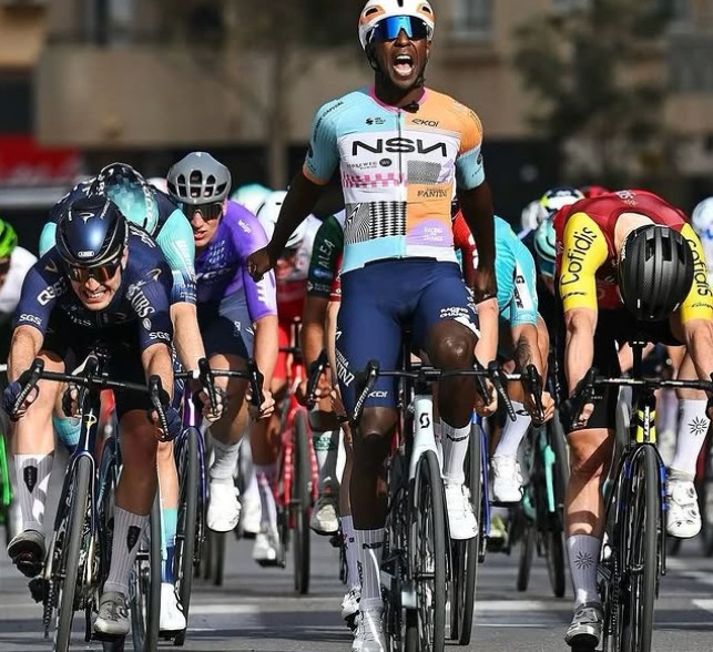 girodociclismo.com.br biniam girmay bate grandes nomes e vence a clasica de almeria assista a image 1
