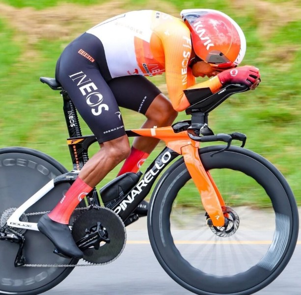 Brandon Rivera é campeão colombiano de contrarrelógio com média impressionante, "ele é melhor do que eu" afirma Egan Bernal, confira os resultados 3 girodociclismo.com.br brandon rivera e campeao colombiano de contrarrelogio com incrivel media ele e melhor do que eu afirma egan bernal confira os resultados image 2