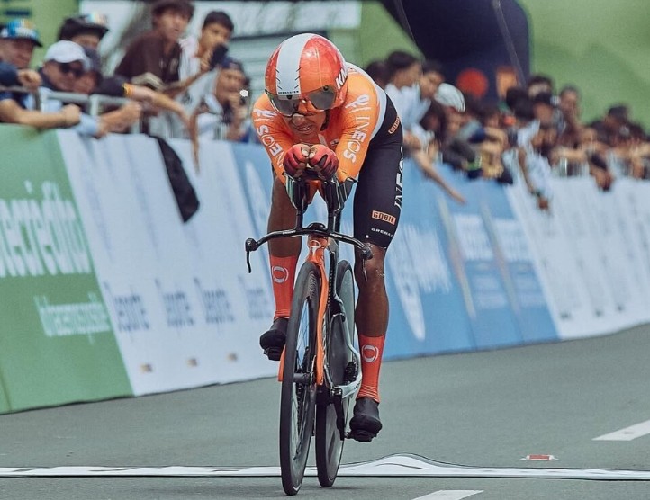 Brandon Rivera é campeão colombiano de contrarrelógio com média impressionante, "ele é melhor do que eu" afirma Egan Bernal, confira os resultados 4 girodociclismo.com.br brandon rivera e campeao colombiano de contrarrelogio com media impressionante confira os resultados e a chegada image 5