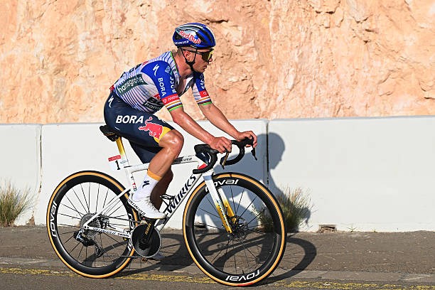 girodociclismo.com.br deixem remco evenepoel em paz ex ciclistas do worldtour saem em defesa do belga apos fracasso no uae tour image 1