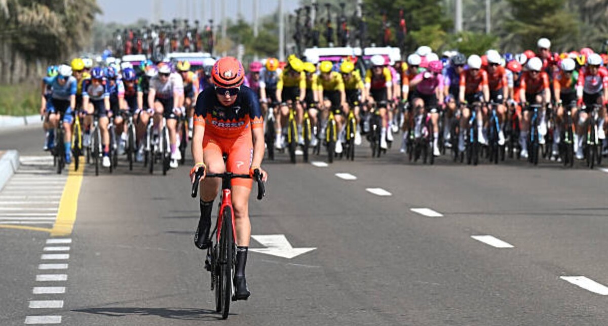 girodociclismo.com.br elisa longo borghini vence a 4a etapa e conquista pela 3a vez o uae tour women confira os resultados e a chegada image 12