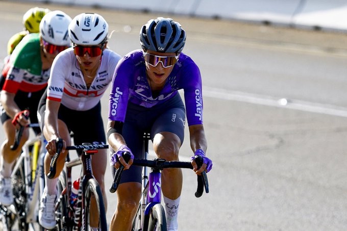 girodociclismo.com.br elisa longo borghini vence a 4a etapa e conquista pela 3a vez o uae tour women confira os resultados e a chegada image 13