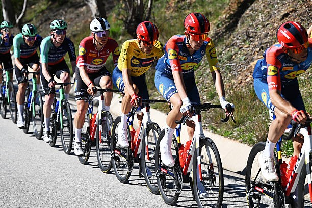 girodociclismo.com.br em outra equipe eu teria perdido a volta ao algarve juan ayuso afirma que lidl trek supera a uae emirates em recursos image 1