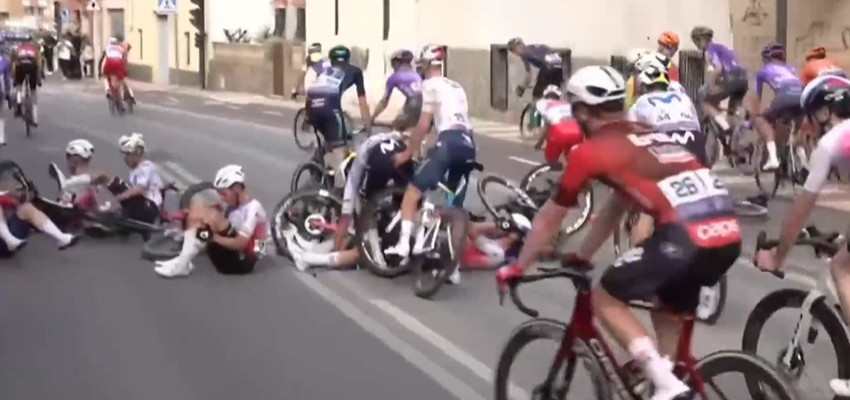 girodociclismo.com.br girmay vence a clasica de almeria em sprint dominante image