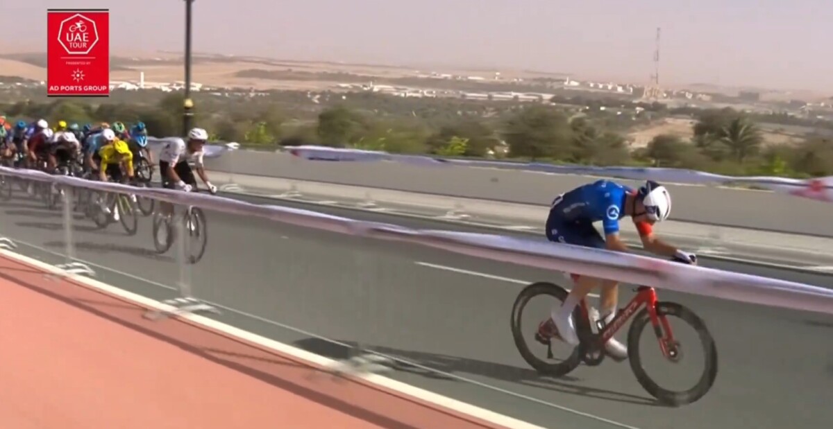 girodociclismo.com.br isaac del toro vence a 1a etapa do uae tour e assume lideranca confira os resultados e a chegada image 8