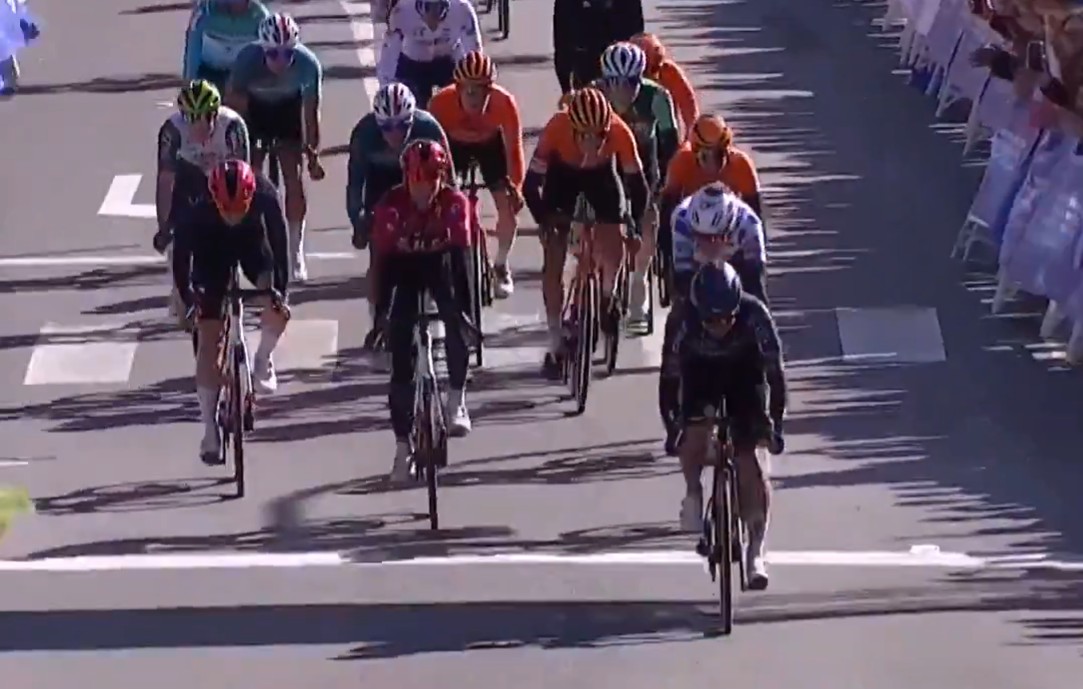 girodociclismo.com.br marc soler uae emirates e campeao da vuelta a murcia emils liepins vence a caotica etapa rainha confira os resultados e a chegada image 6