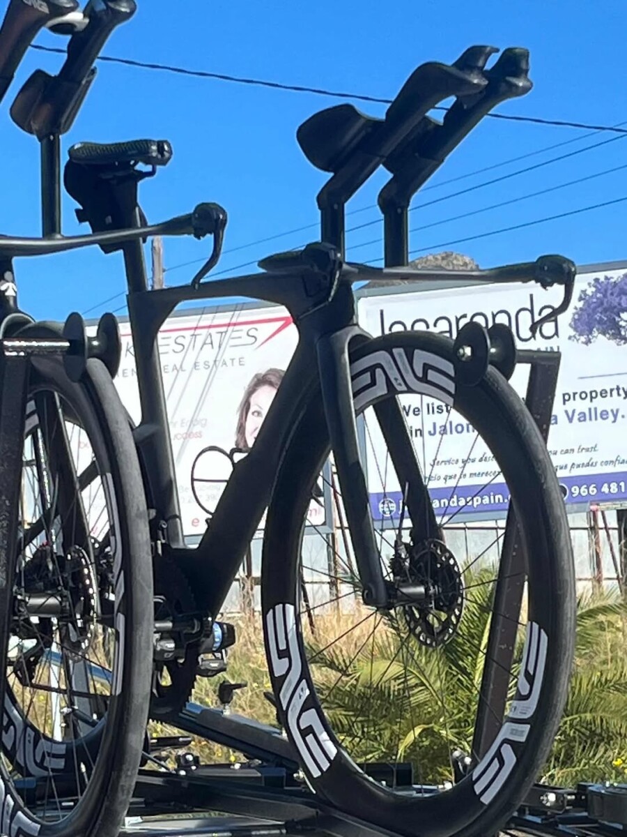 girodociclismo.com.br pogacar testa possivel nova bicicleta de contrarrelogio mais leve image 3