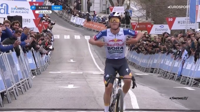 girodociclismo.com.br remco evenepoel vence a etapa rainha da volta a valencia e assume a lideranca joao almeida 2o colocado confira os resultados e a chegada image 1
