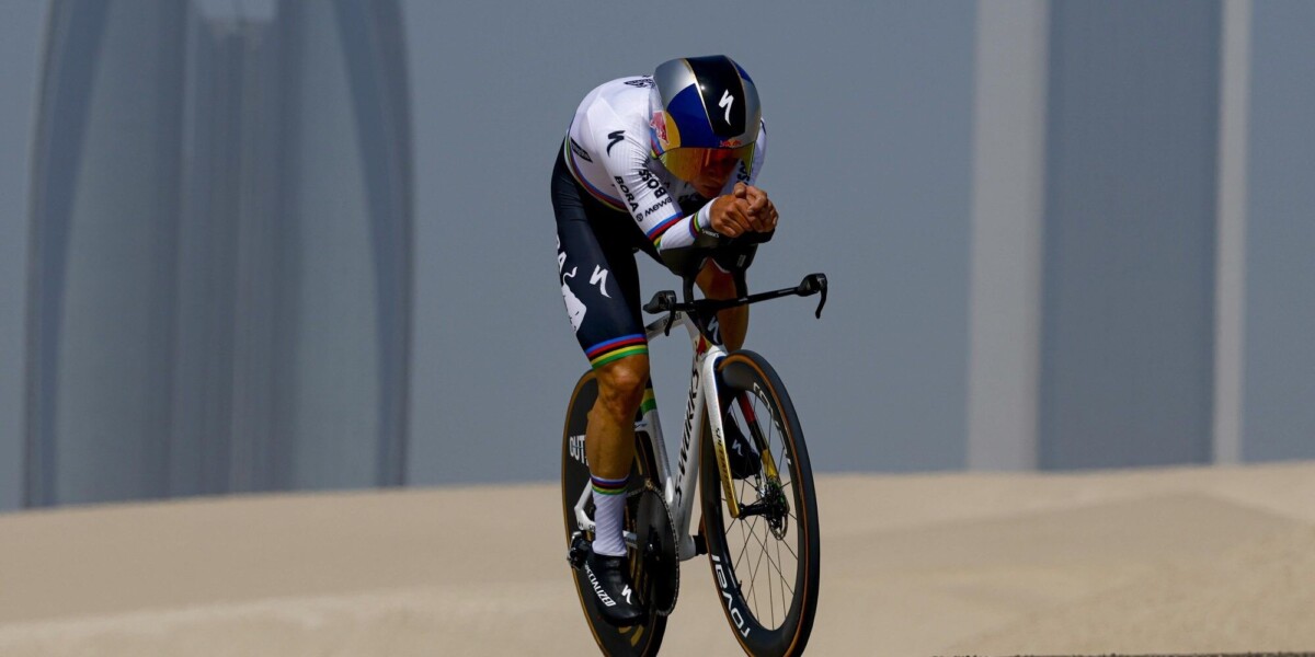 girodociclismo.com.br remco evenepoel vence contrarrelogio e assume lideranca do uae tour confira os resultados e a chegada image 12