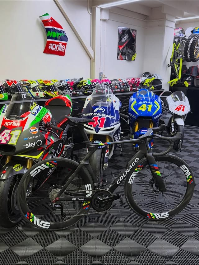 girodociclismo.com.br tadej pogacar da presente inesquecivel para ex piloto do moto gp ei essa e a minha bicicleta brinca pogacar nas redes sociais image 6