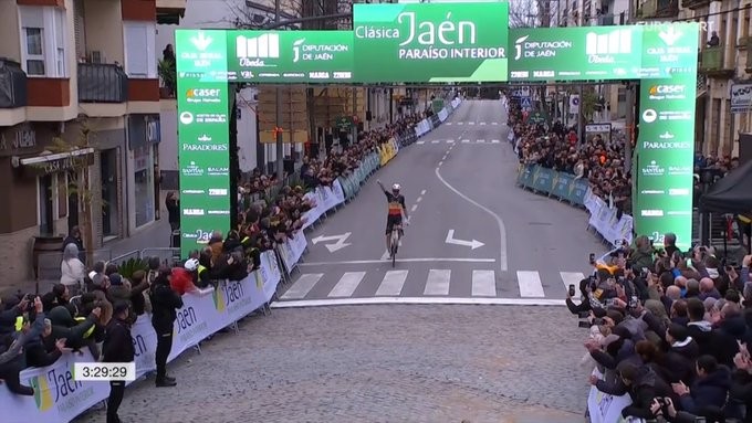 girodociclismo.com.br tim wellens da show e vence clasica jaen apos solo de 50 km image 4