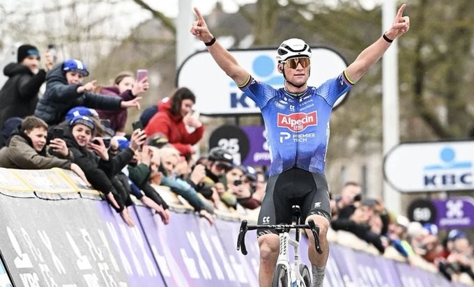 girodociclismo.com.br van der poel domina edicao caotica e conquista vitoria historica na omloop image 8