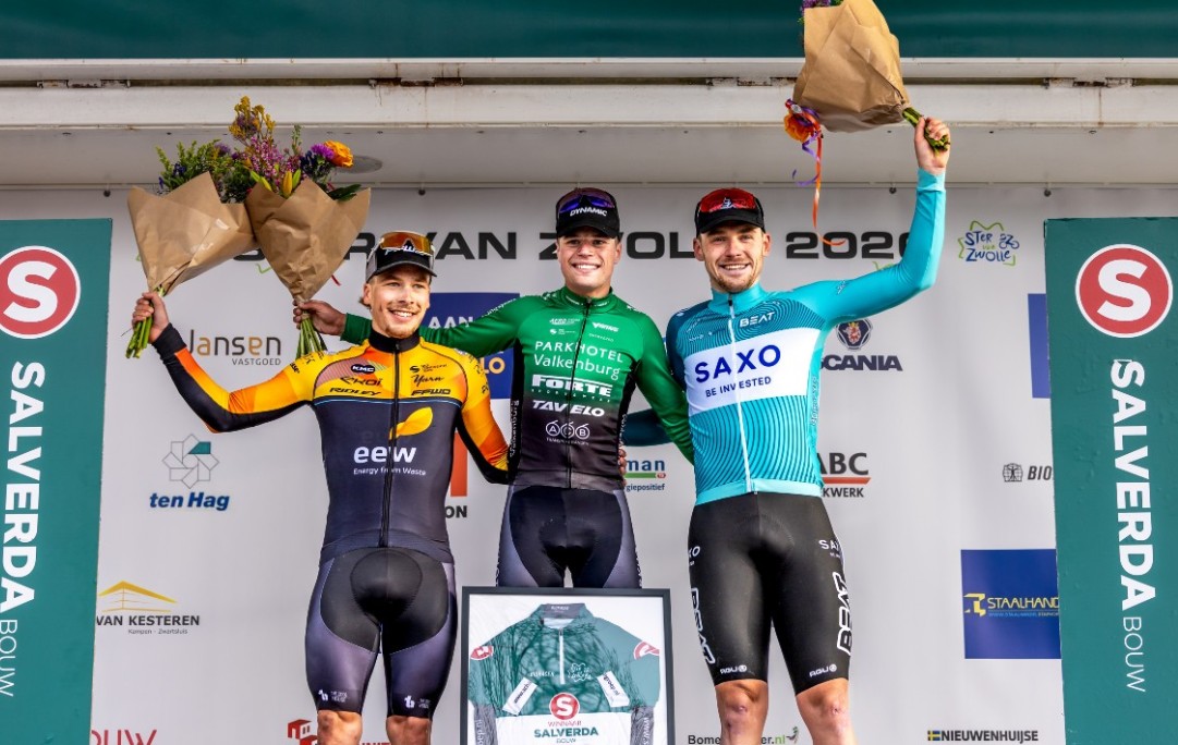 girodociclismo.com.br ciclista agride adversario durante classica holandesa nsn cycling se pronuncia lamentando o episodio assista o video image