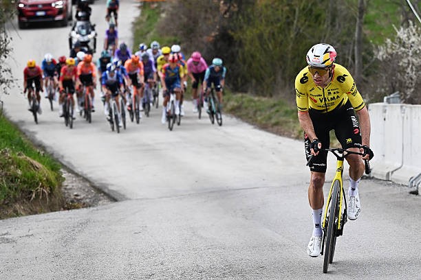 girodociclismo.com.br ciclista do worldtour descreve ataque de mathieu van der poel vi seus colegas gritando para ele parar image 6